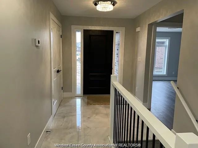 85 Bordeaux Pl — Photo 3