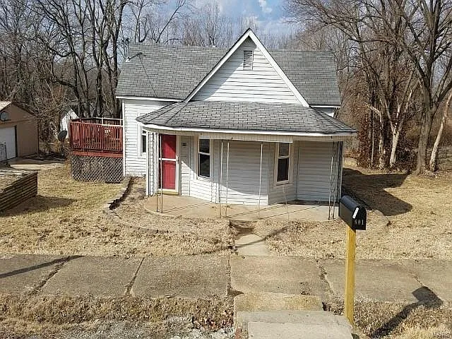 601 Main St photo 1