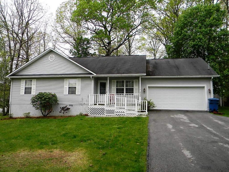 1st image of 329 Carriage Dr
