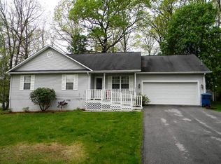 329 Carriage Dr, Crossville, TN 38555