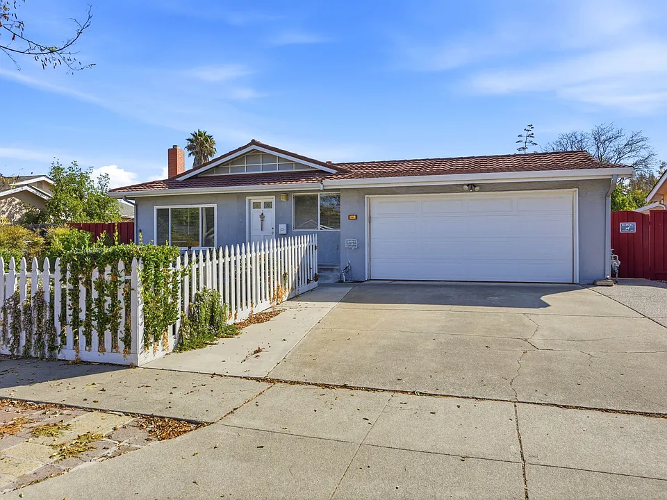 36040 Burning Tree Dr