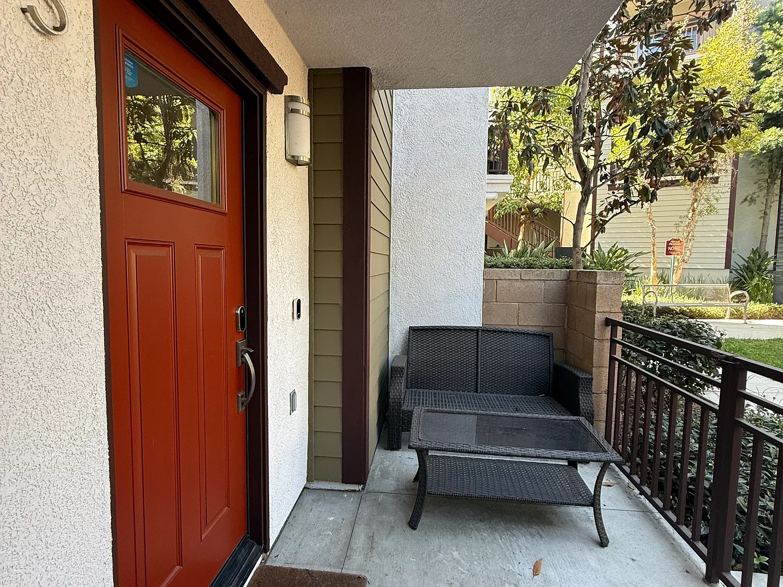 3 bed, 1320 sqft, $6,499 — Photo 2