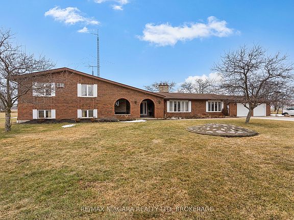 3rd image of 11292 Golf Course Rd