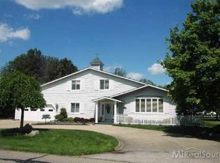 39245 E Archer Dr, Harrison Township, MI