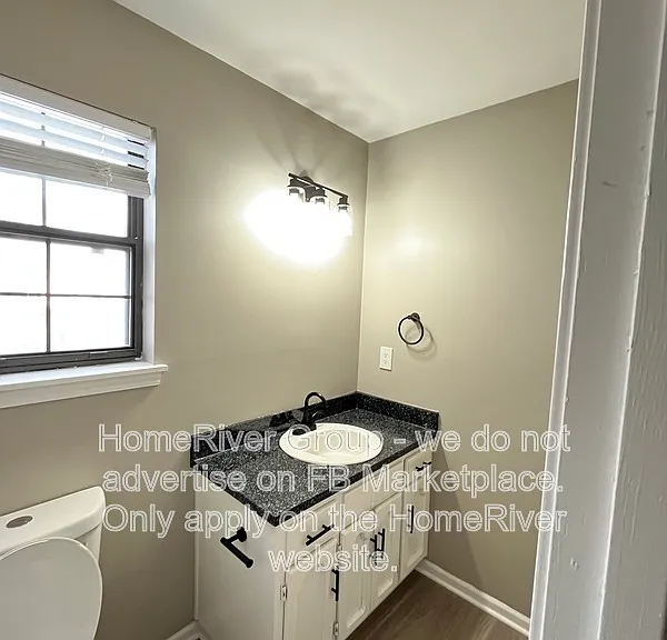 11029 N Oak Trfy — Photo 7