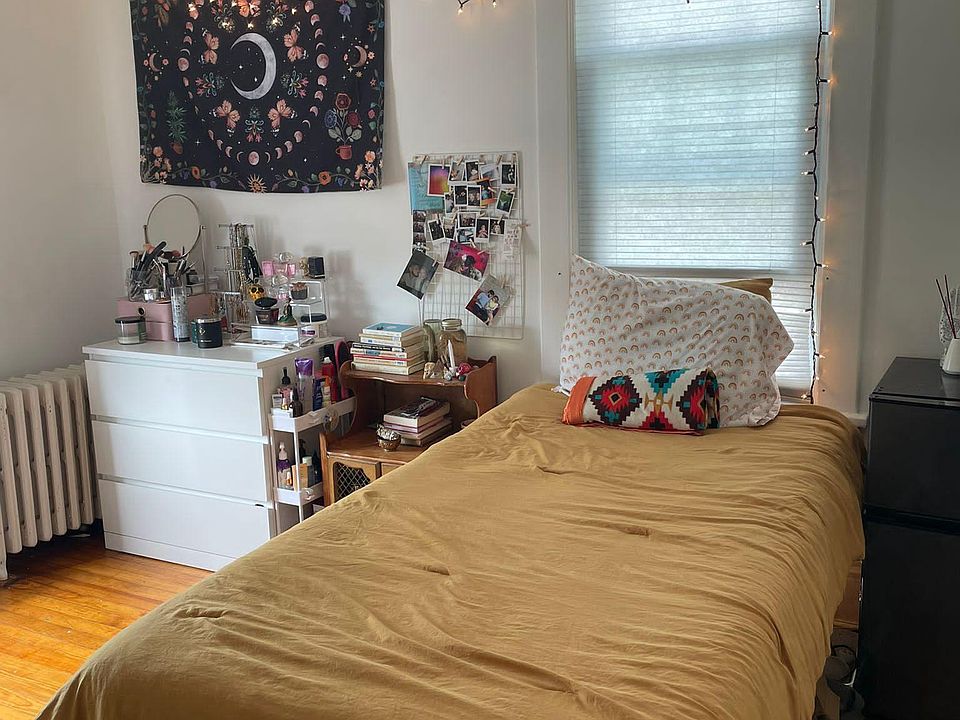 1st image of 32 Lake Ave