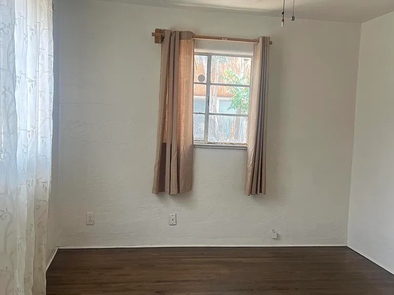 307 Madison St NE — Photo 23