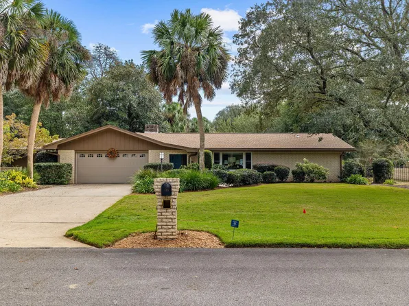 419 Marion Dr, Niceville, FL 32578