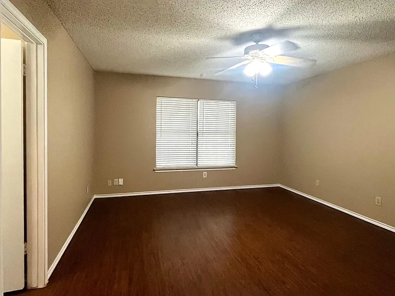 15838 Colton Wl — Photo 7