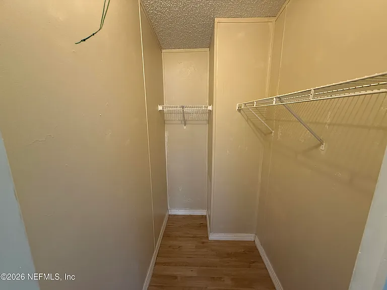7922 Hastings St — Photo 8