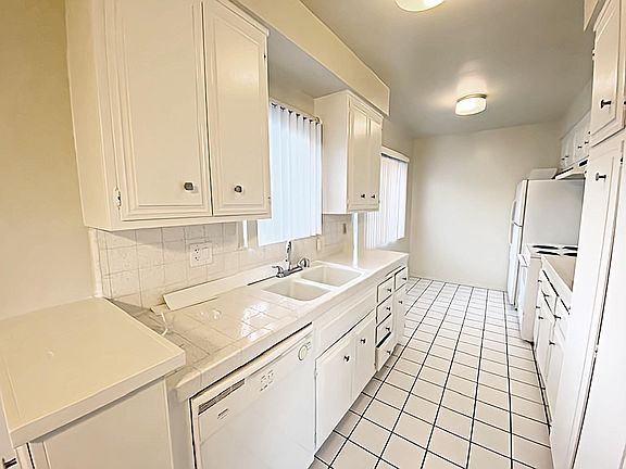 5th image of 12235 Pacific Ave APT 105