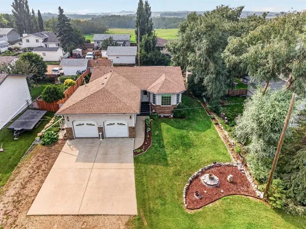 107 E Birkett St, Bittern Lake, AB T0C 0L0
