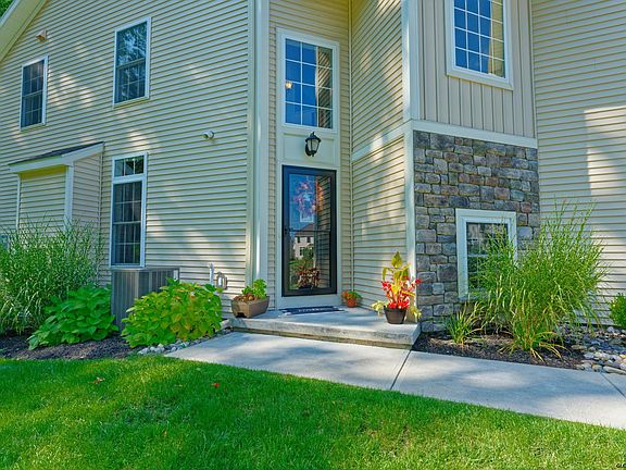 2nd image of 89 Ordelia Ln