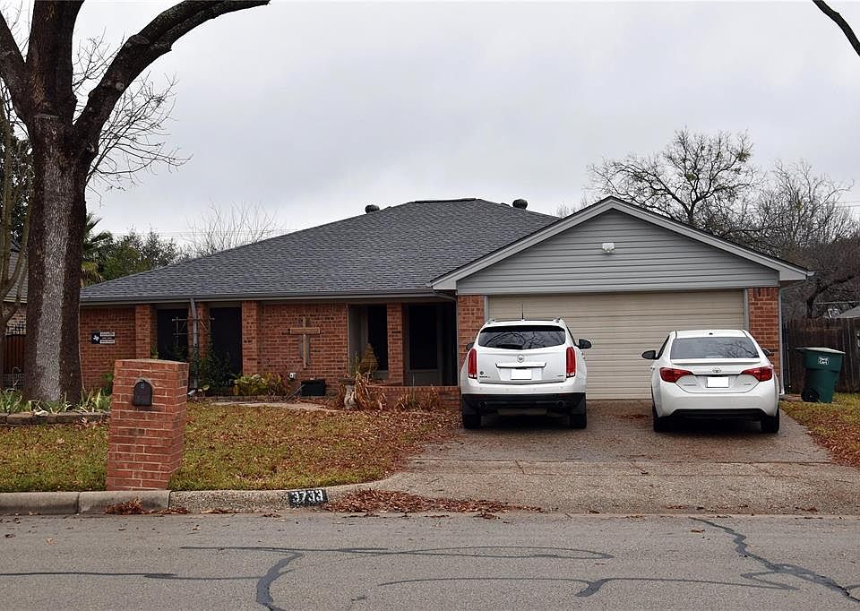1st image of 3733 Devonaire Dr