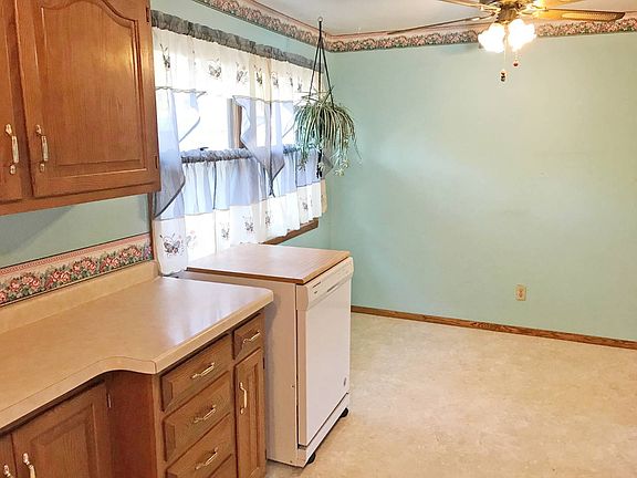 3rd image of 100 Rose Park Ct
