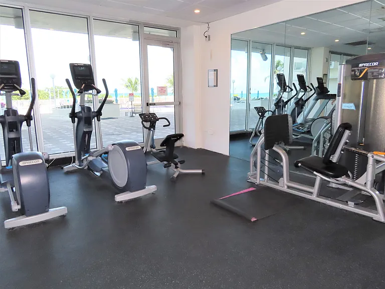 5701 Collins Ave #1011 — Photo 18