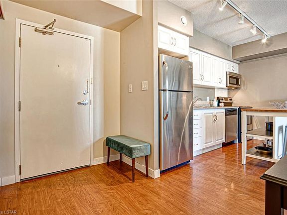 5th image of 5 Gordon St #601