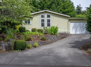 622 9th Ave, Coos Bay, OR