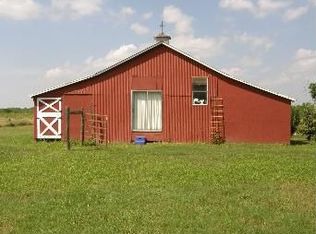 1104 Novy Rd, Ennis, TX 75119