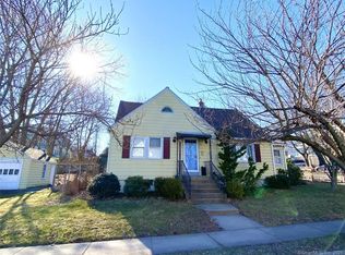 73 Oak St, Middletown, CT 06457