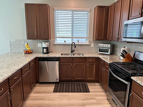 3rd image of 13586 Brookwater Dr