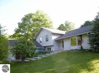 3483 Manchester Rd, Traverse City, MI 49686