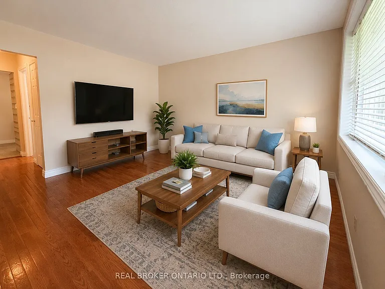 315 E 22nd St #MAIN — Photo 3