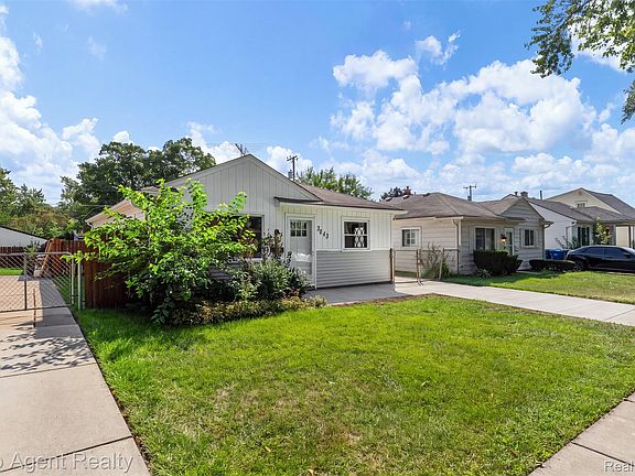 4th image of 5643 Clippert St