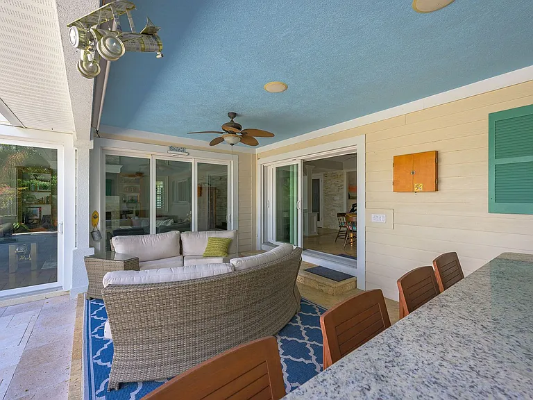 1130 John Anderson Dr — Photo 37