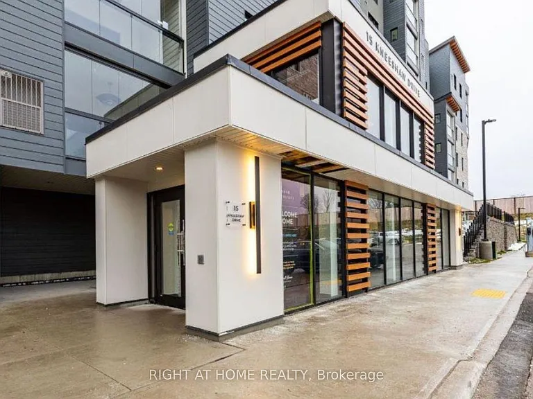 15 Kneeshaw Dr #102 — Photo 43