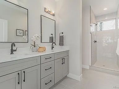 2nd image of 1382 Perry St