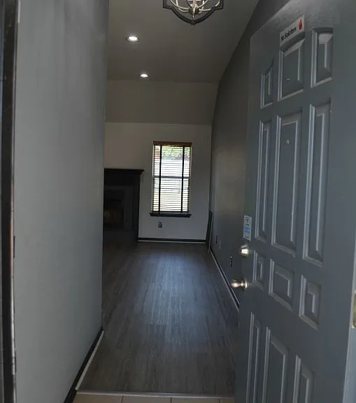 2706 Diaz Dr — Photo 3