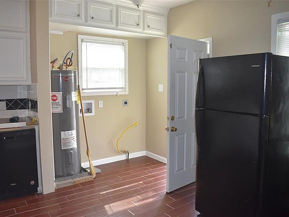 4th image of 6430 Avenue C