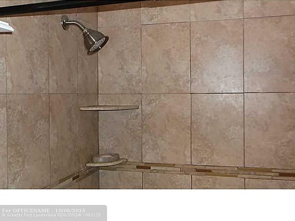 5th image of 6603 S Parkway Dr #6-1