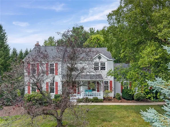 8572 Lake In The Woods Trl, Chagrin Falls, OH 44023