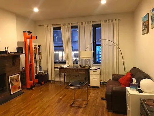 Rented by Salon Realty Corp | media 5