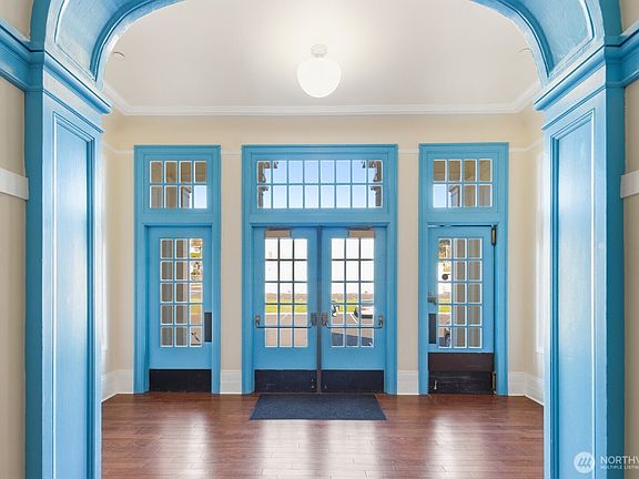 5th image of 101 SW 2nd St