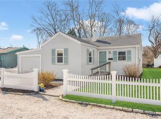3 Swinburne St, Jamestown, RI 02835