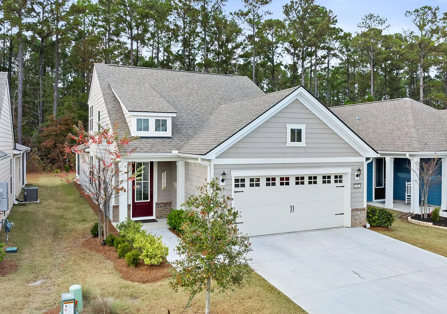 686 Destiny Dr — Photo 1
