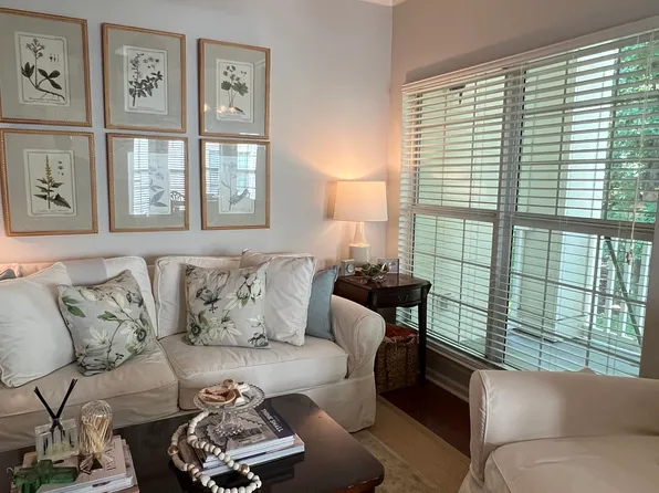 700 Daniel Ellis Dr, Charleston, SC