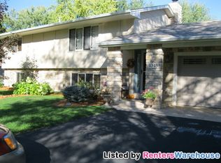 1043 16th St SE, Forest Lake, MN 55025