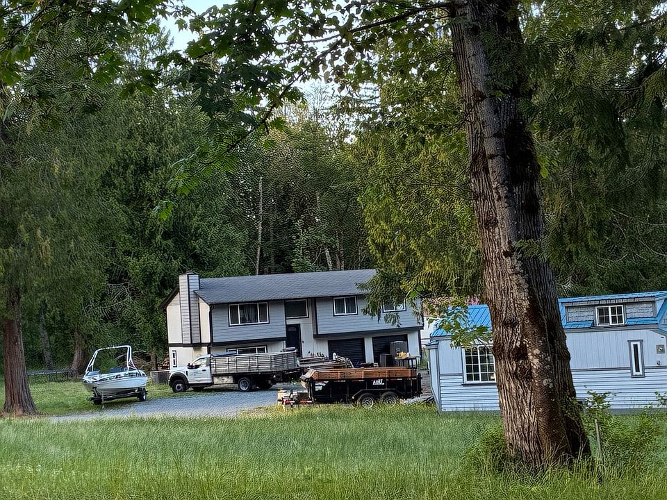 1st image of 20405 7th St E