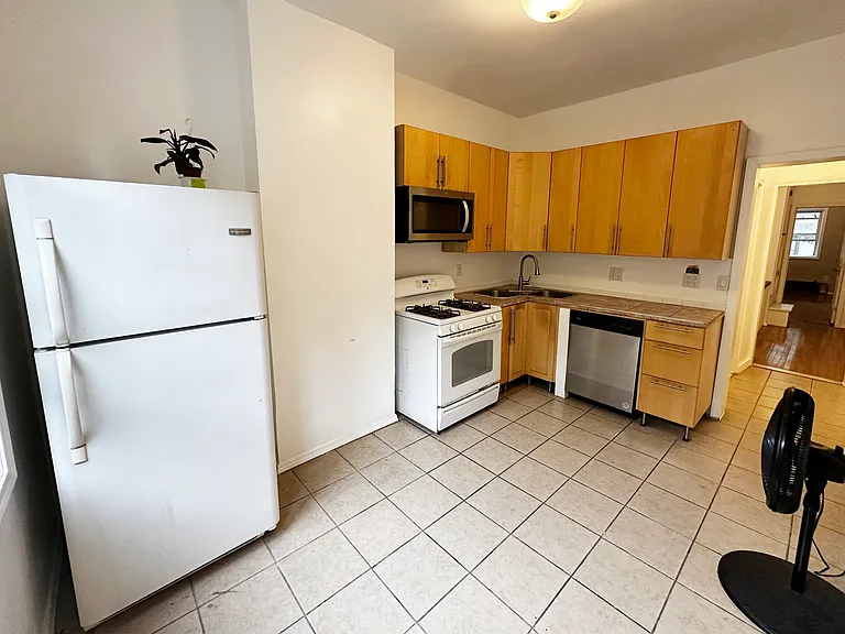 123 Sherman Ave #2 — Photo 9