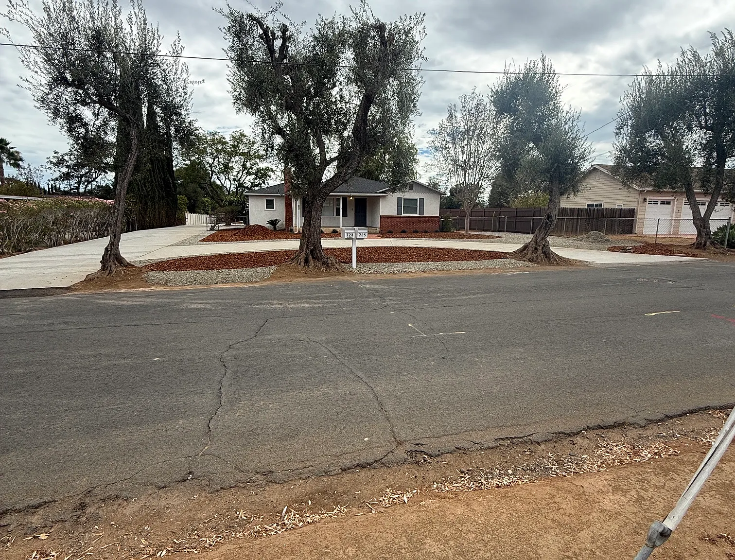 3 bed, 1433 sqft, $2,900 — Photo 1