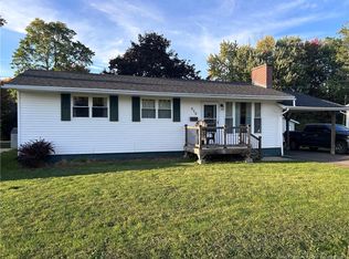 430 Gardiner St, Oromocto, NB E2V 1G3
