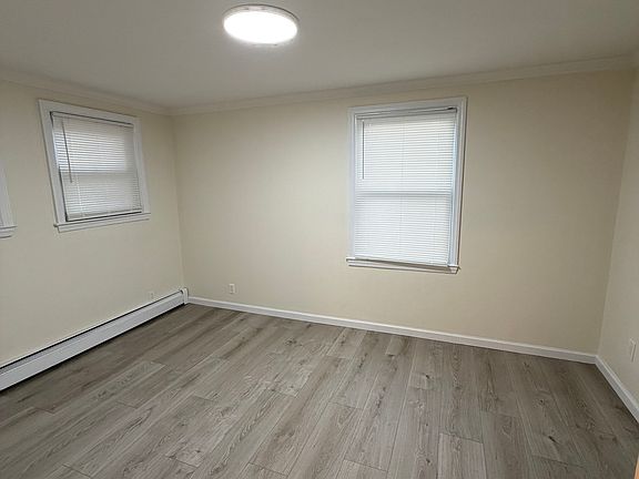 5th image of 5932 155th St Floor 1