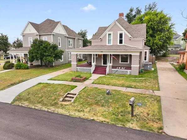 716 S Roberts Ave, El Reno, OK 73036