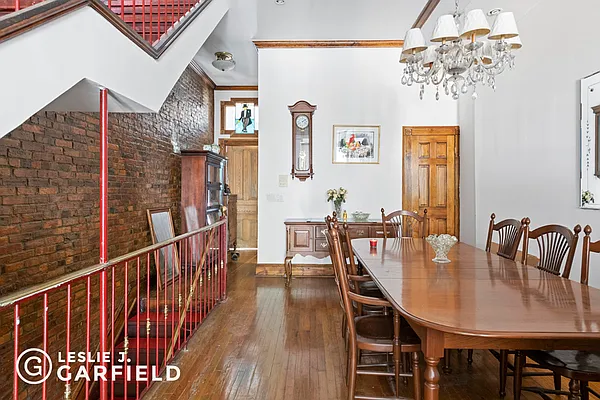 Sold by Leslie J. Garfield | media 3