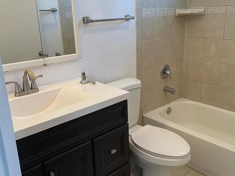 4875 Cole St — Photo 5