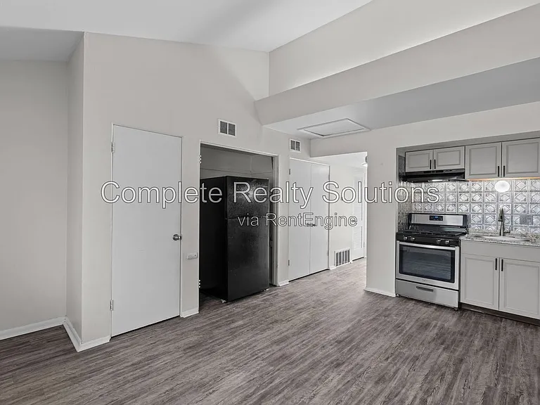 2323 Woodson Rd #E — Photo 3